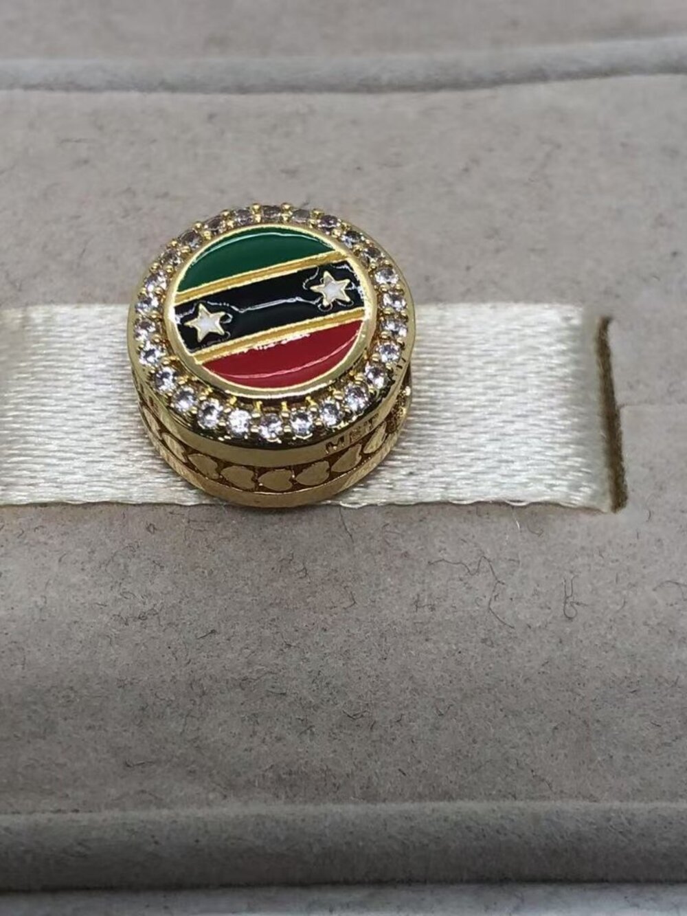✨🔥Pandora Saint Kitts and Nevis Flag Bead Charm gold